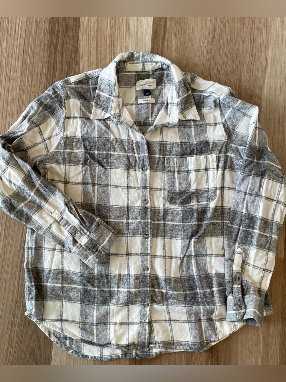 Universal Thread Womens L Plaid Flannel Gray/White Cabincore Grunge Indie Skater